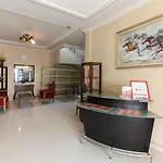 RedDoorz @ Jalan Maengket Manado