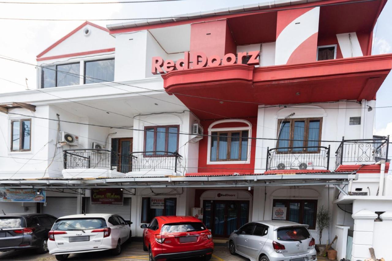 Reddoorz @ Jalan Maengket 2* Manado
